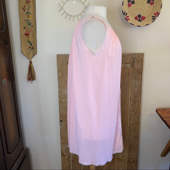 Vintage handmade nightgown and robe set - Picture 4 of 13